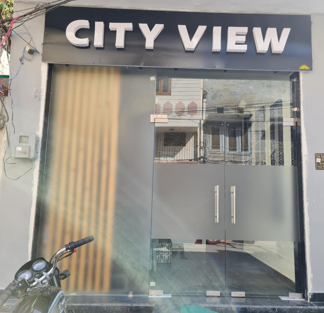 HOTEL CITY VIEW - Tap to explore photos