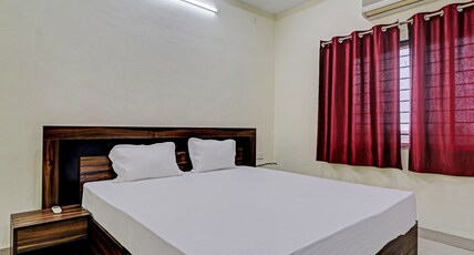 Super HOTEL O MIDWAY TREAT DHAR Room Type - Classic