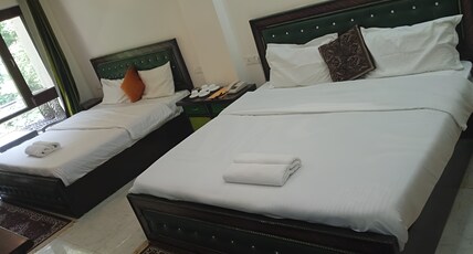 Kempty Lake Resort Room Type - Family Room with Private Balcony