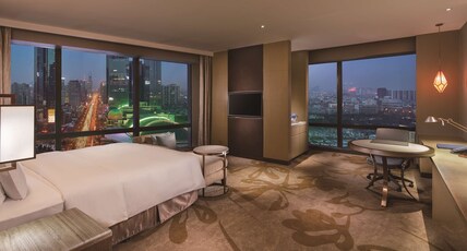 Hilton Shenyang Room Type - KING PREMIUM VIEW ROOM