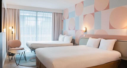 ibis Styles Paris Porte d Room Type - Superior Room with 1 double bed and 1 double sofa bed