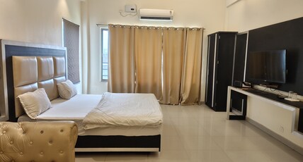 Hotel RP Grand Room Type - Suit Room