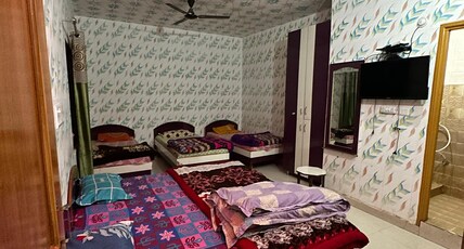 Hotel Maheshwari and Banquet Hall Room Type - Mixed Dormitory Room