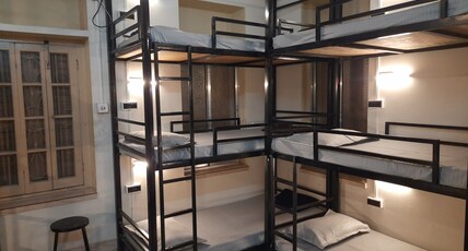 Bubble Beds kolkata Room Type - Room 1B: 12 Bed Male Dormitory AC