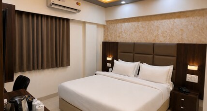 Hotel Galaxy Comforts - Andheri East - Near Airport Room Type - Deluxe Hotel Galaxy Comforts - Andheri East - Near Airport Room Type - Deluxe