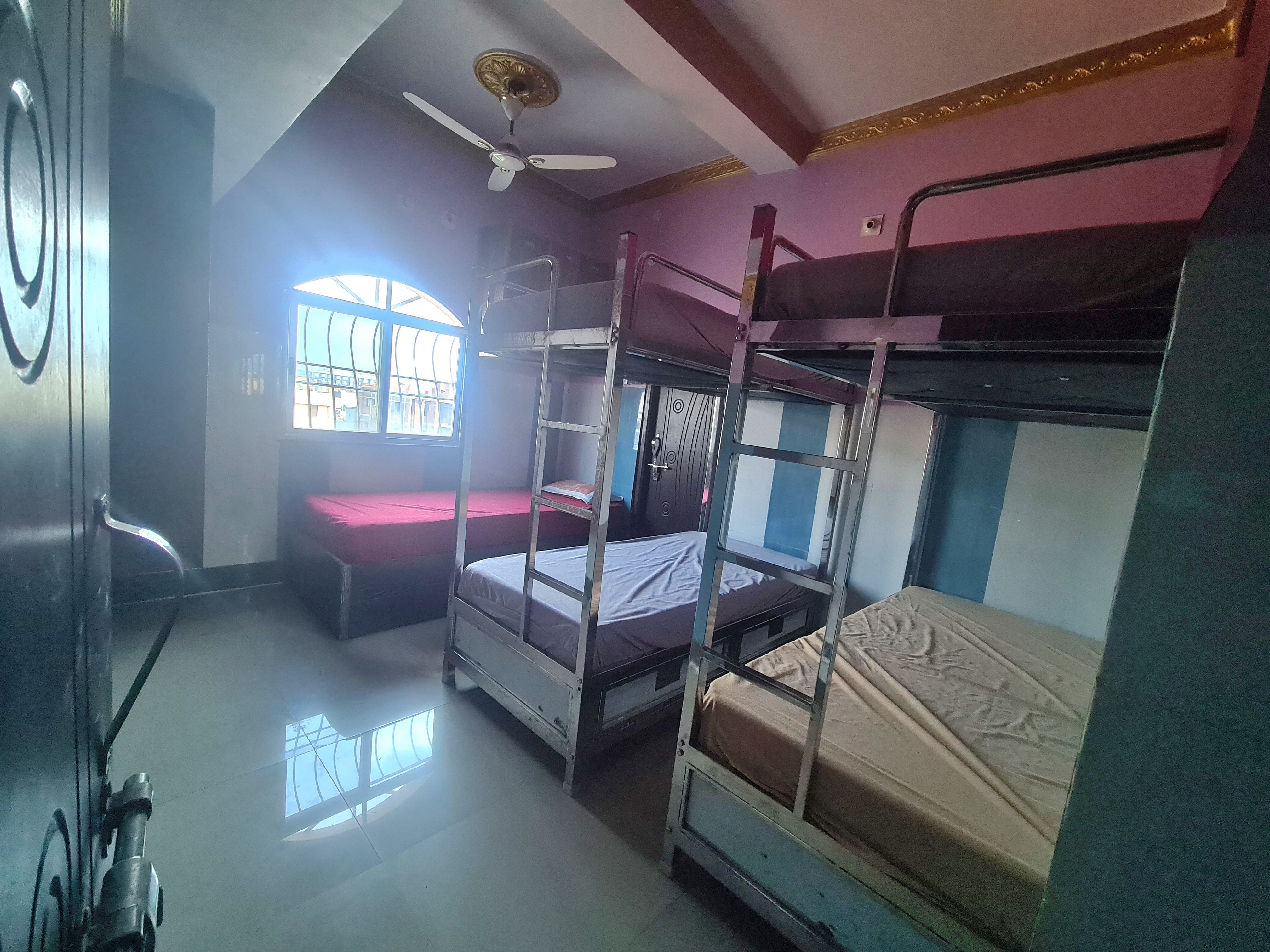 Texoya Zostellers Homestay - Tap to explore photos
