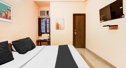 Hotel O Jankipuram Vikas Nagar Room Type - Deluxe