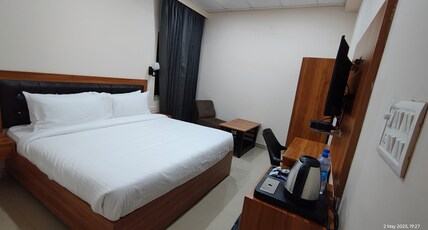 Ai 360 Degree Hotel Lansdowne Room Type - Superior Mountain View Room- 360 degree mountain & valley views from every balcony, free parking & l