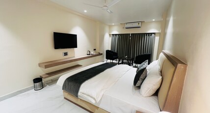 Hotel Comfortt Inn Room Type - Super Deluxe Room