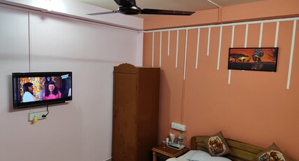 Soothing Stay Guest House Room Type - STANDARD AC ROOM 102