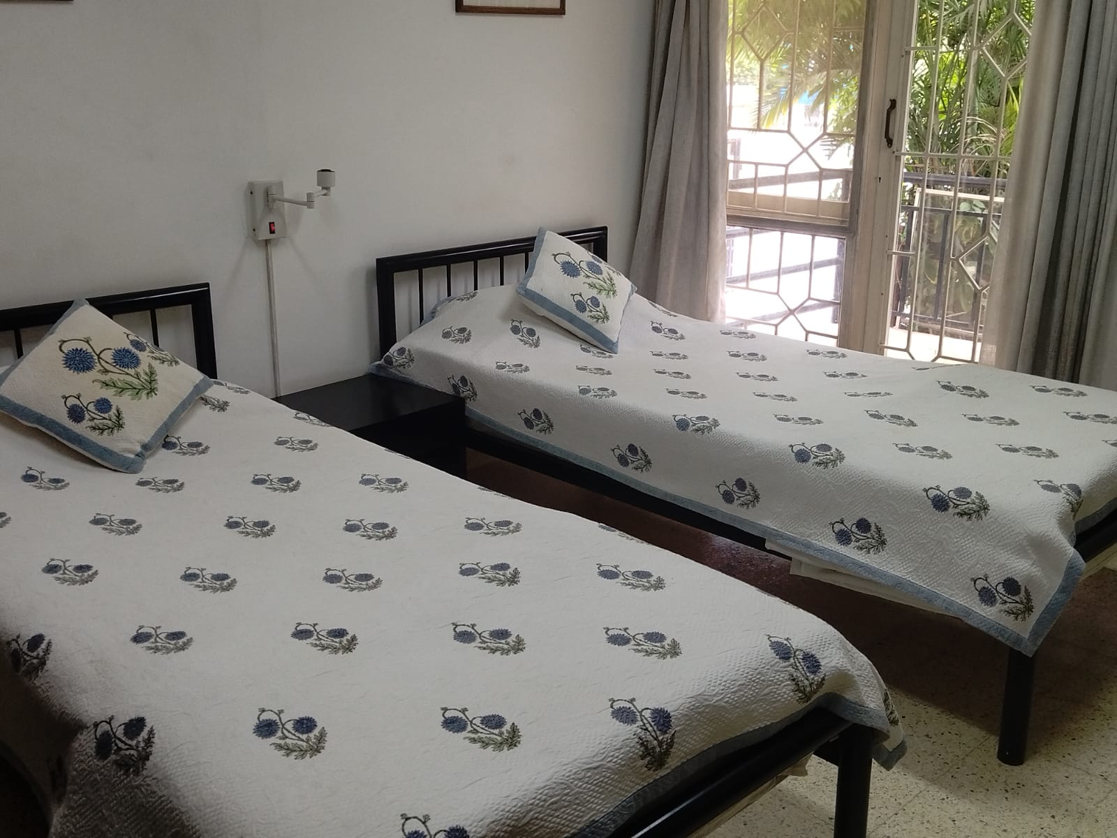 ACG Guest House Bangalore - Tap to explore photos