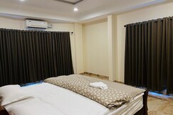 Silent 2BHK Serviced Apartment Thodupuzha Parking