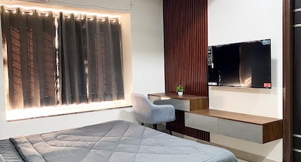 Housr 41 Coliving Room Type - Premium Room with King Bed Housr 41 Coliving Room Type - Premium Room with King Bed