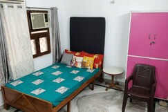 Address of Shree Hit Chaitanya Niwas