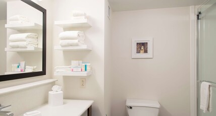 Hampton Inn Columbus/Taylorsville Room Type - 1K W SOFABD HEARING ACC NS