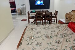 2 kingsize bed couple friendly homestay