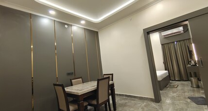 Hotel Nutan Clarks Room Type - Suite Room