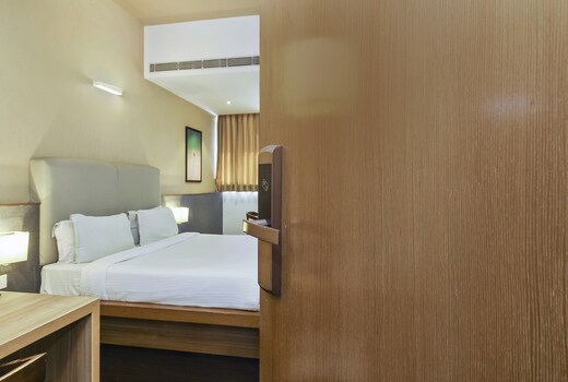Vinaya Royal Inn