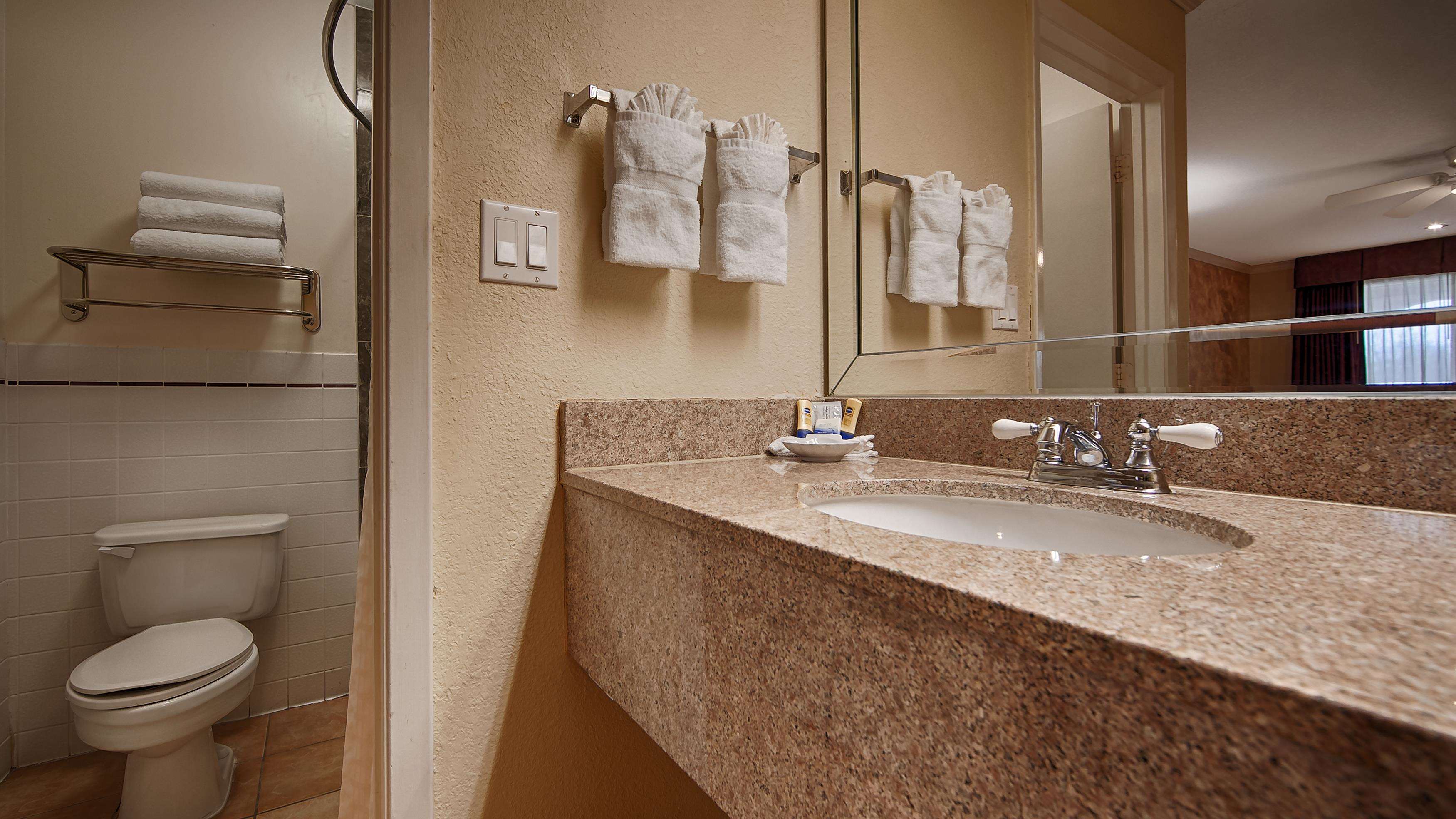 Best Western Pearland Inn - Tap to explore photos