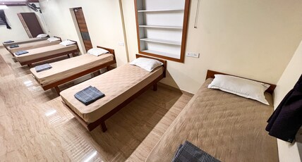 Shri Amman Residency Room Type - 6 bed Non AC Dormitory