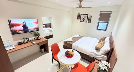 Hotel Safe House Room Type - Deluxe Queen Bed Room