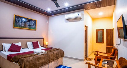 Hotel Jungle Palace Room Type - Deluxe AC Double Room