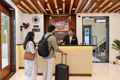 JMD Royal Residency I Luxury Hotel I With Parking