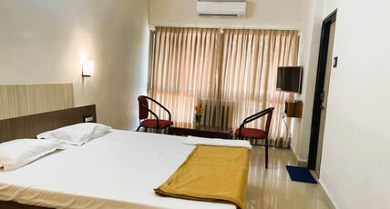 Sankamma Thayi Stay Room Type - Deluxe Room NON AC