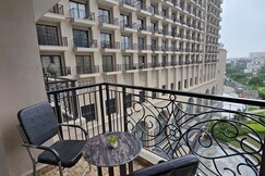 Private Room in Omaxe Hazratganj Lucknow