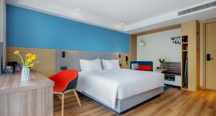 Holiday Inn Express CHANGSHA SHENGFU Room Type - 1 King Standard Extra Guest