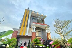 TWICE HAPPY ECO RESORT