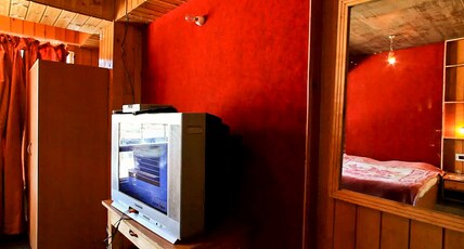 Alpine Ridge Room Type - Deluxe Room (Centrally Heated)