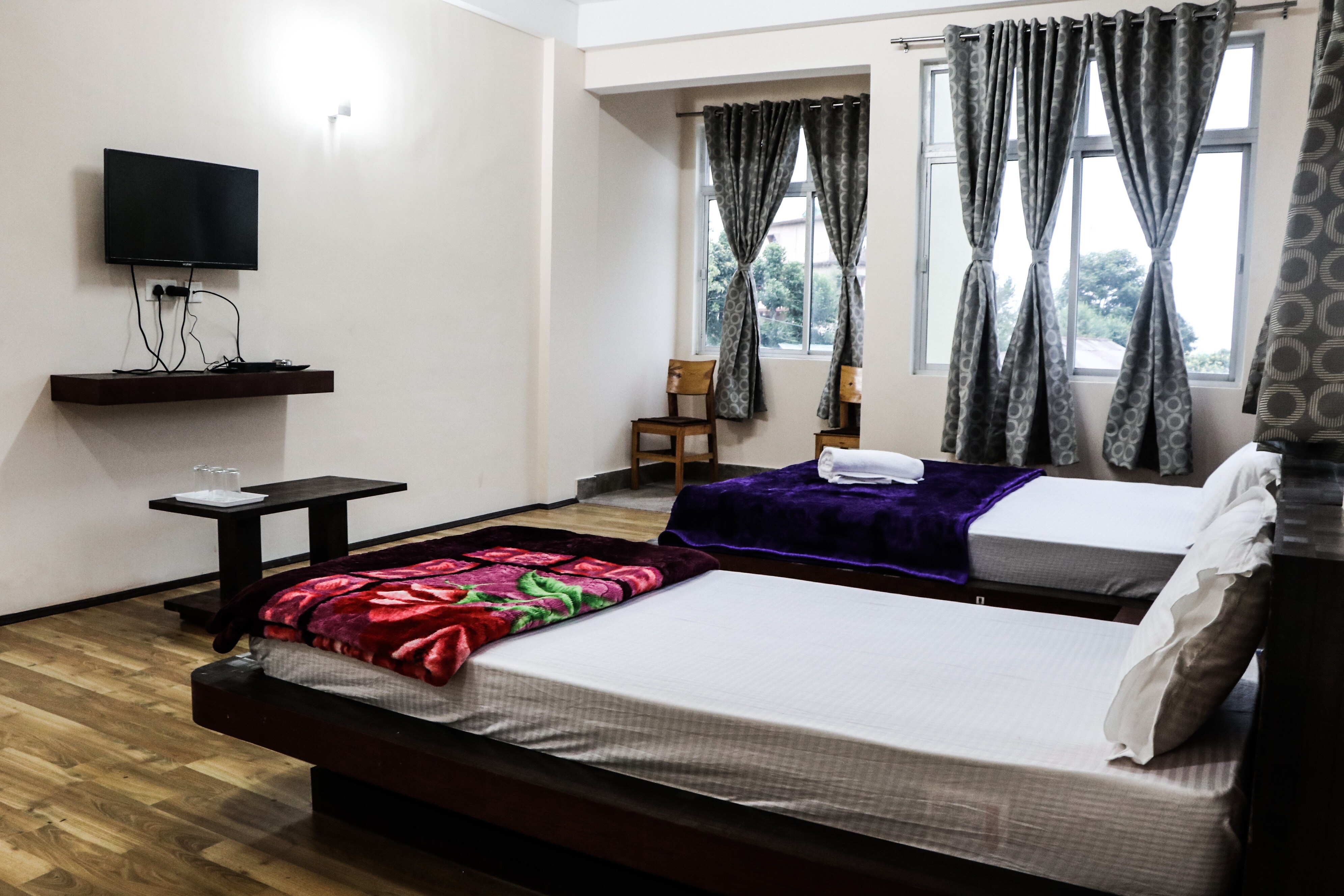 Hotel Pangolin - Tap to explore photos