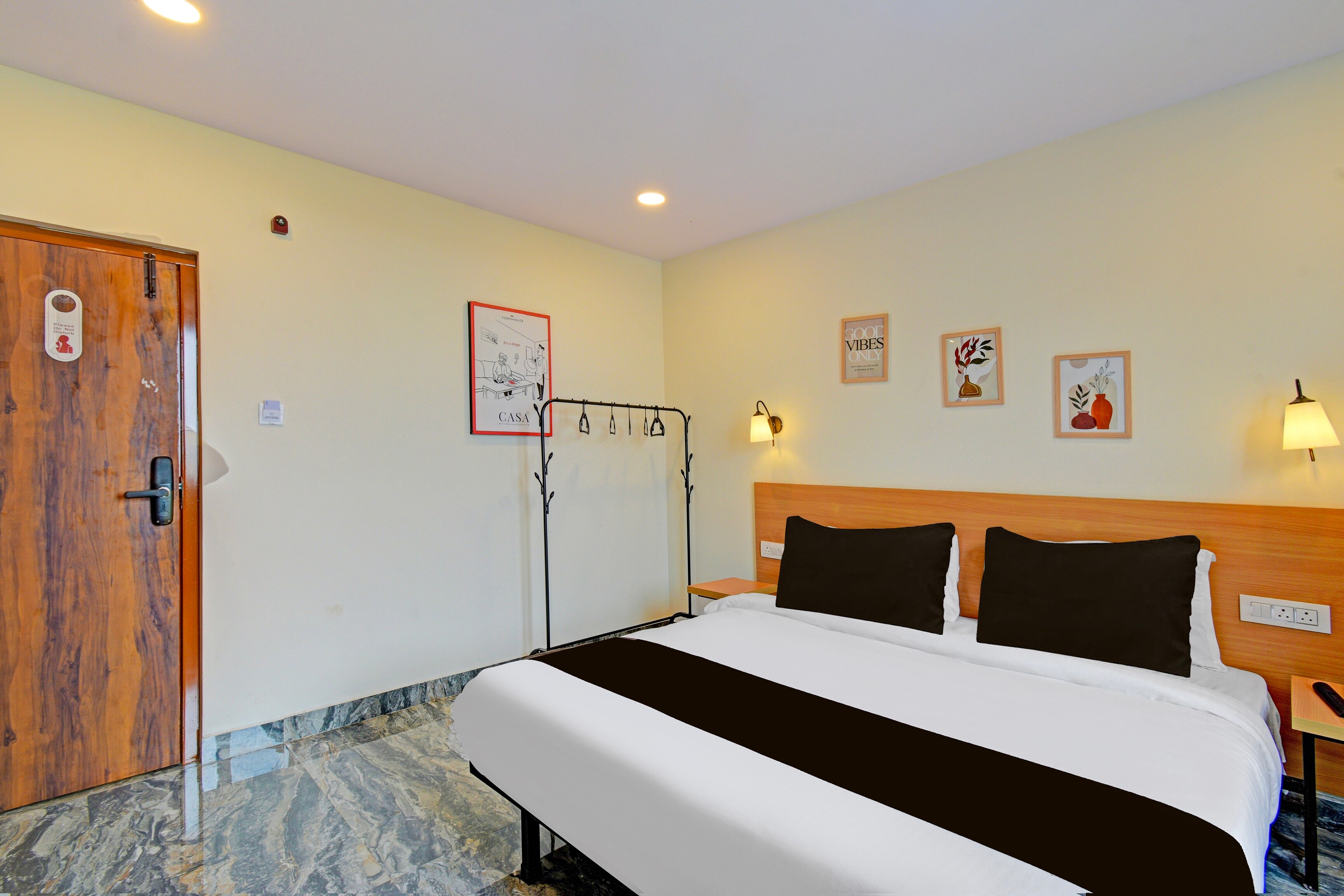Super Townhouse CASA GRAND ECIL - Tap to explore photos