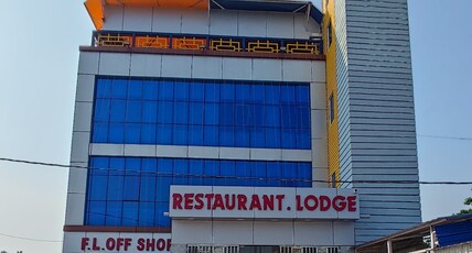 Hotel Panda Continental Room Type - Super Deluxe Room