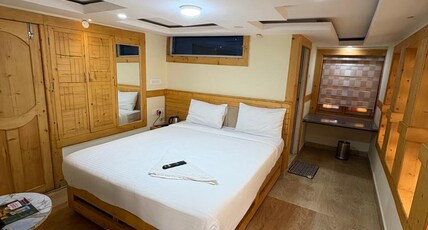 ROZANA RETREAT Room Type - Classic Room