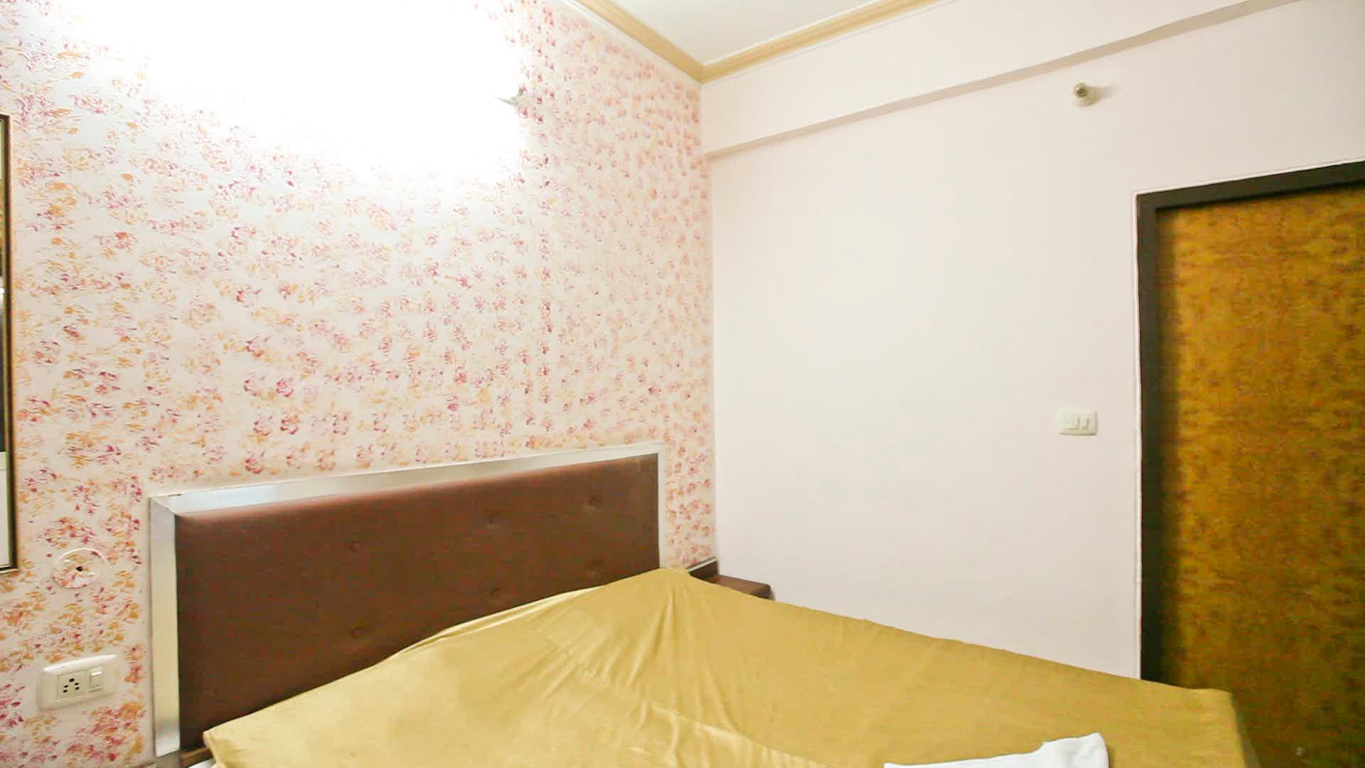 Hotel Saket Regency Lucknow - Tap to explore photos