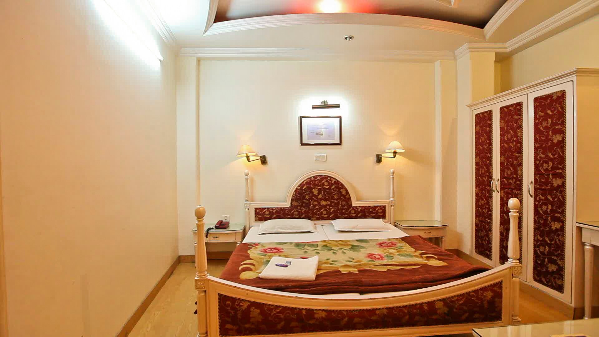 Hotel Mandakini - Tap to explore photos