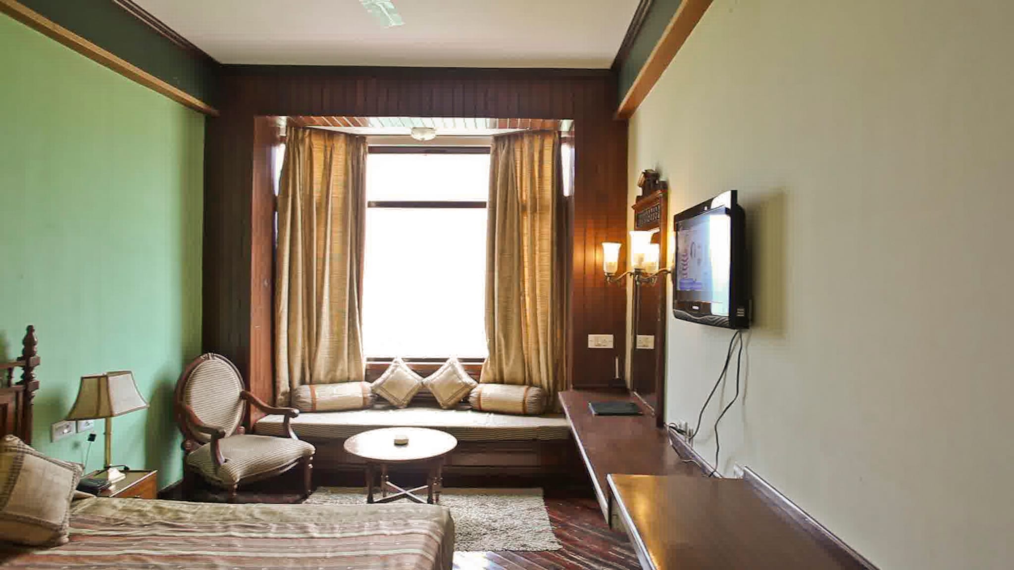 Sun N Snow Inn By Leisure Hotels - Tap to explore photos