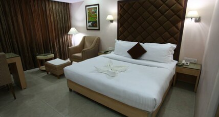Hotel Sadanand Room Type - Royal Room