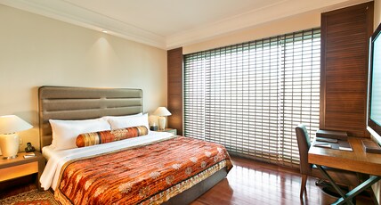 The Lalit , Jaipur Room Type - Luxury Suite with Bath Tub/Lounge