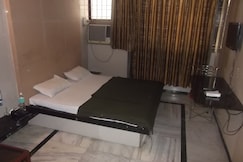 Hotel Radhika