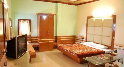 Hotel Flyover Classic Room Type - Deluxe Room Hotel Flyover Classic Room Type - Deluxe Room