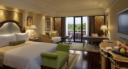 The Leela Palace Bengaluru Room Type - Royal Premier Room with Bathtub The Leela Palace Bengaluru Room Type - Royal Premier Room with Bathtub