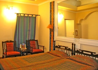 Hotel Narayan Niwas Palace Room Type - Royal Room Courtyard Facing